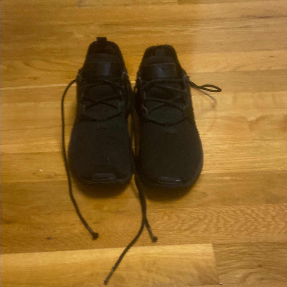 Black Men's Athletic Shoes